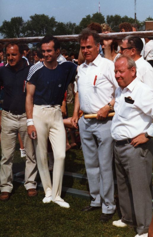 tl_files/inhalte/allgemein/galerien/chronik/1983-1 Gaukinderturnfest 100 Jahre STG Eberhard Gienger.JPG